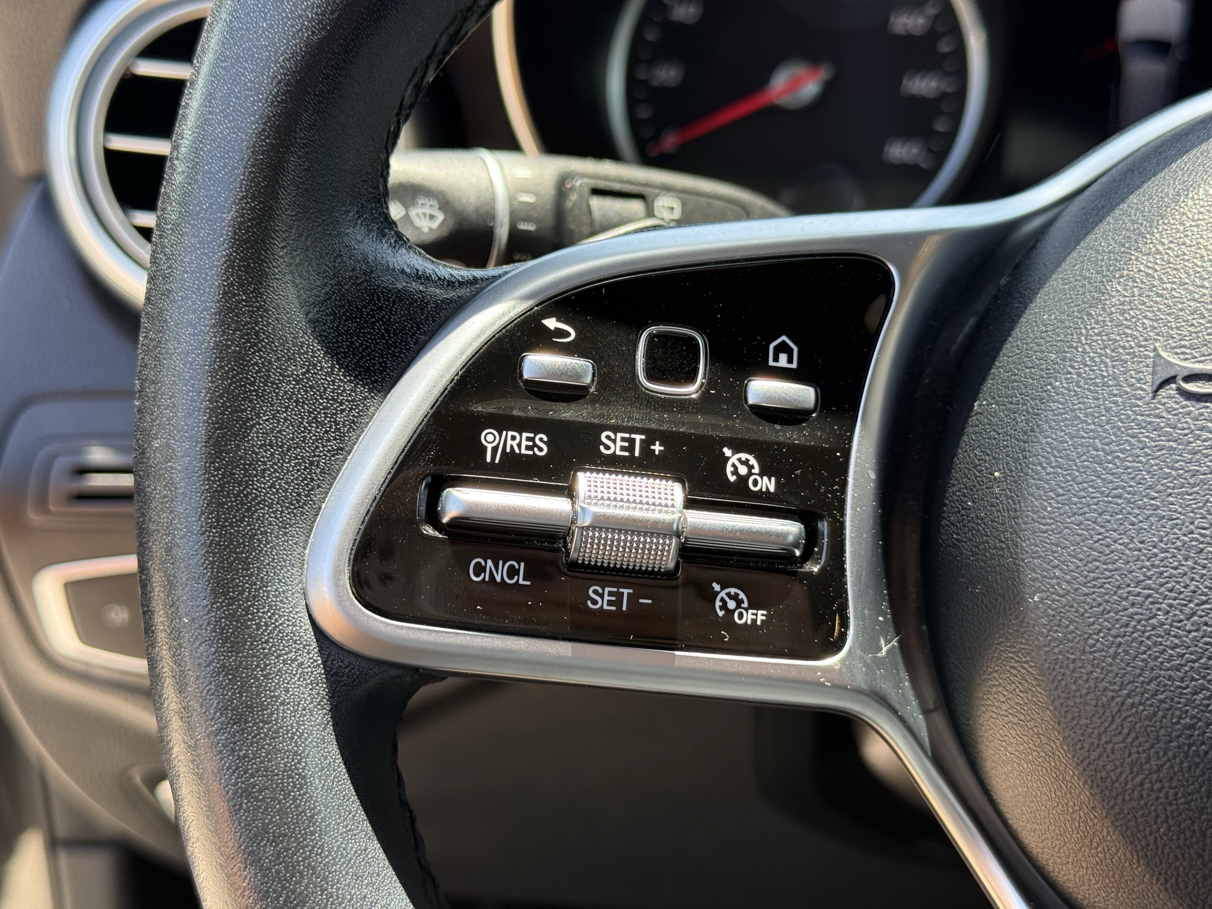 2022 Mercedes-Benz GLC GLC300 - Photo 15