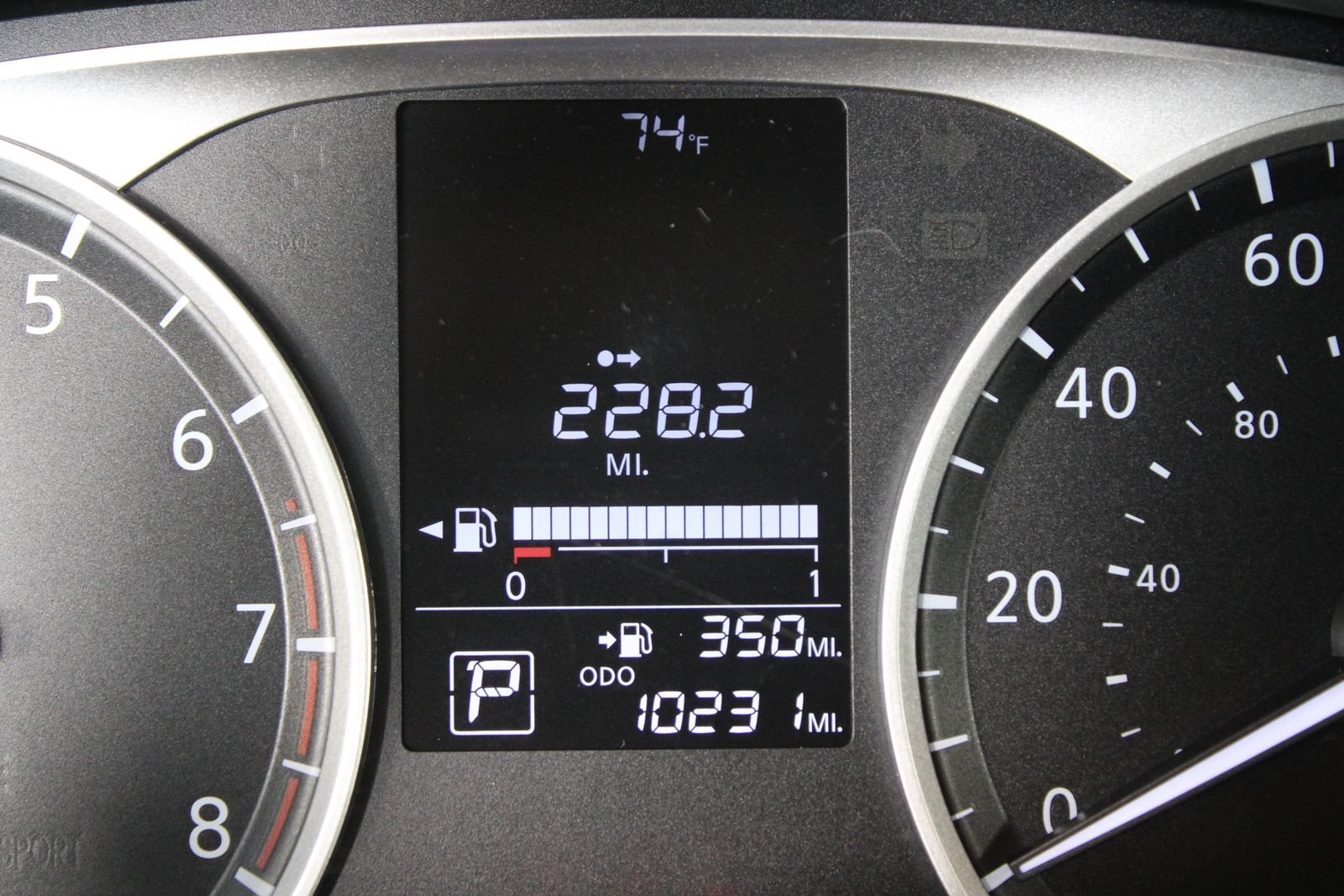 Used 2025 Gray Nissan S image 6