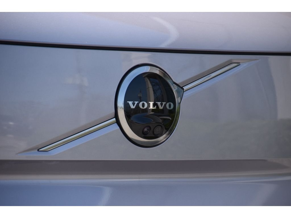 2026 Volvo EX90 Ultra - Photo 11