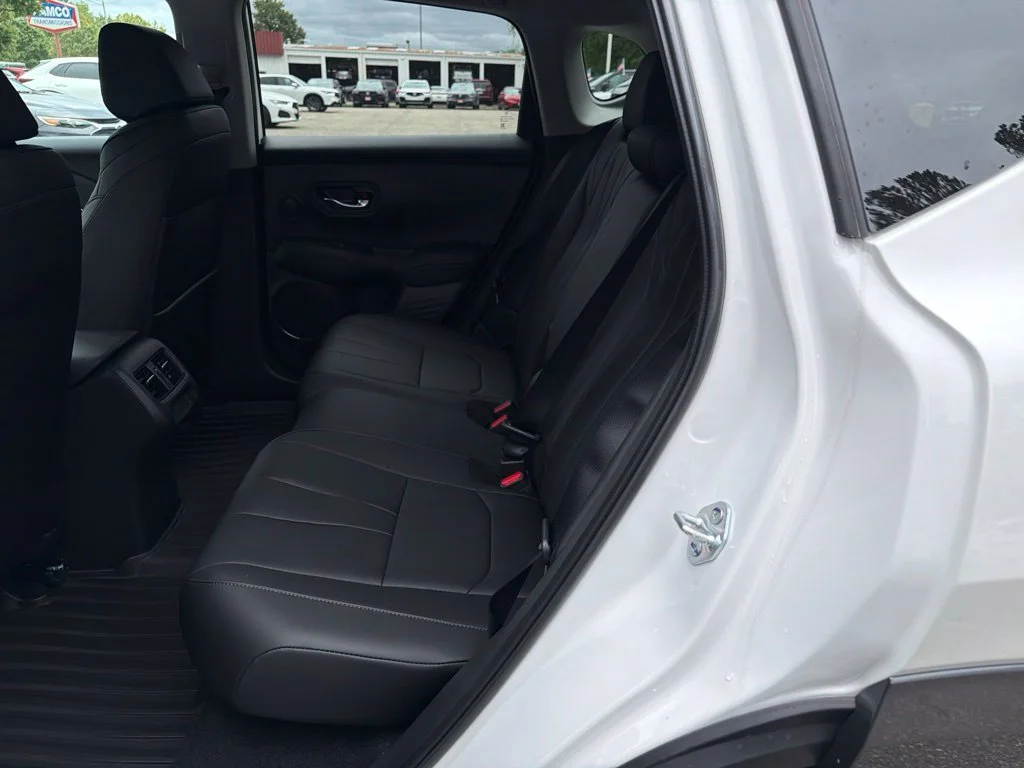 New 2026 Platinum White Pearl Acura Base image 14