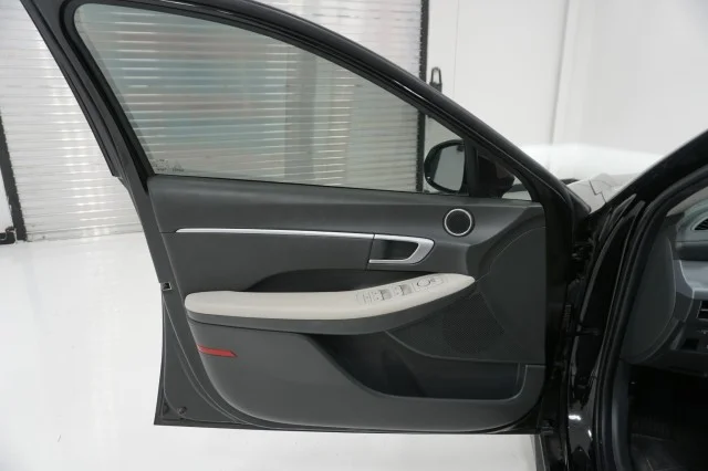 Used 2024  Hyundai SEL image 13