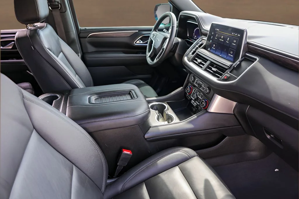 Used 2023 Black Chevrolet Z71 image 31