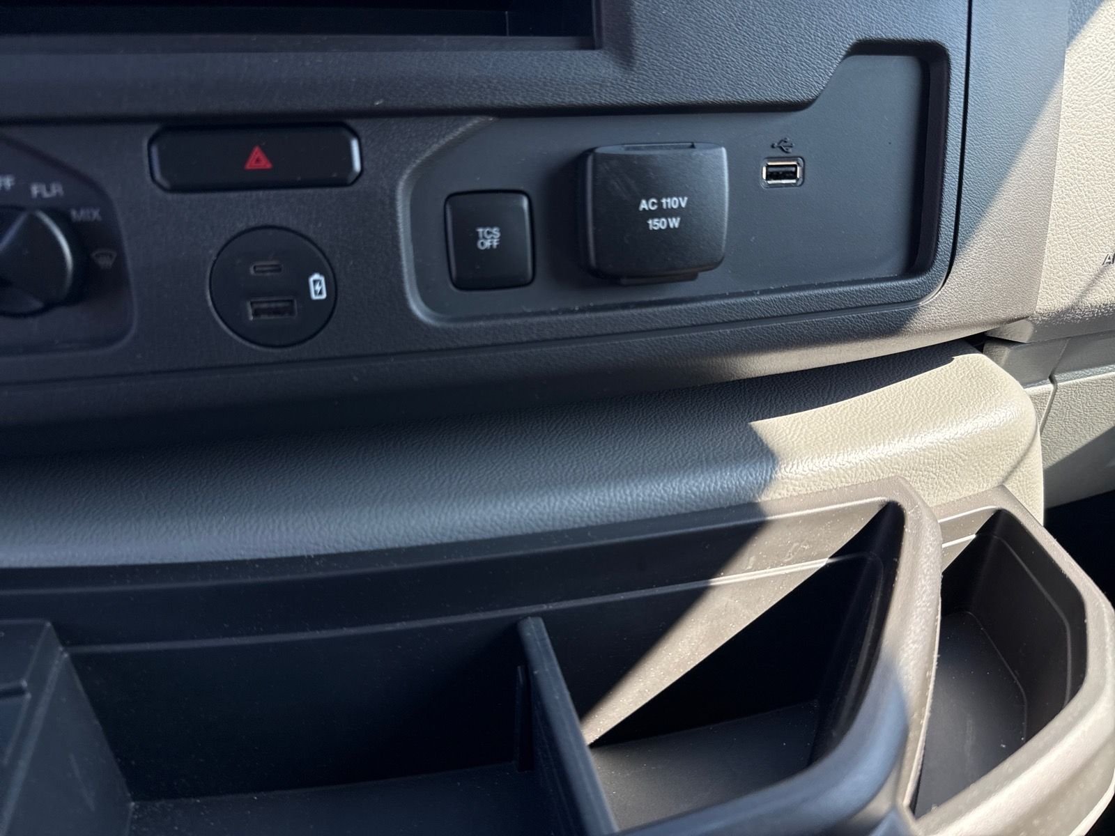 New 2026 Oxford White Ford E-450 DRW image 17