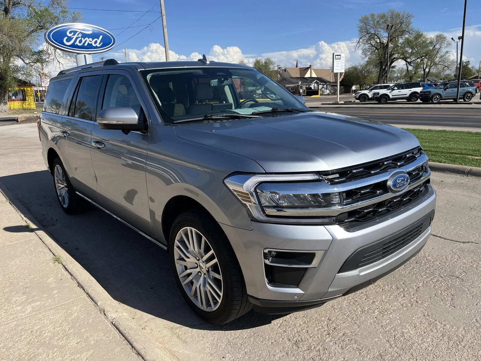 Used 2024 Iconic Silver Metallic Ford Limited image 4