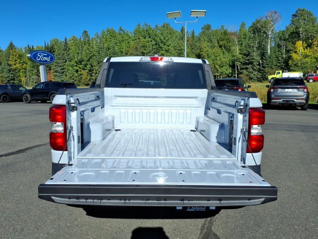 New 2026 Space White Metallic Ford XLT image 12