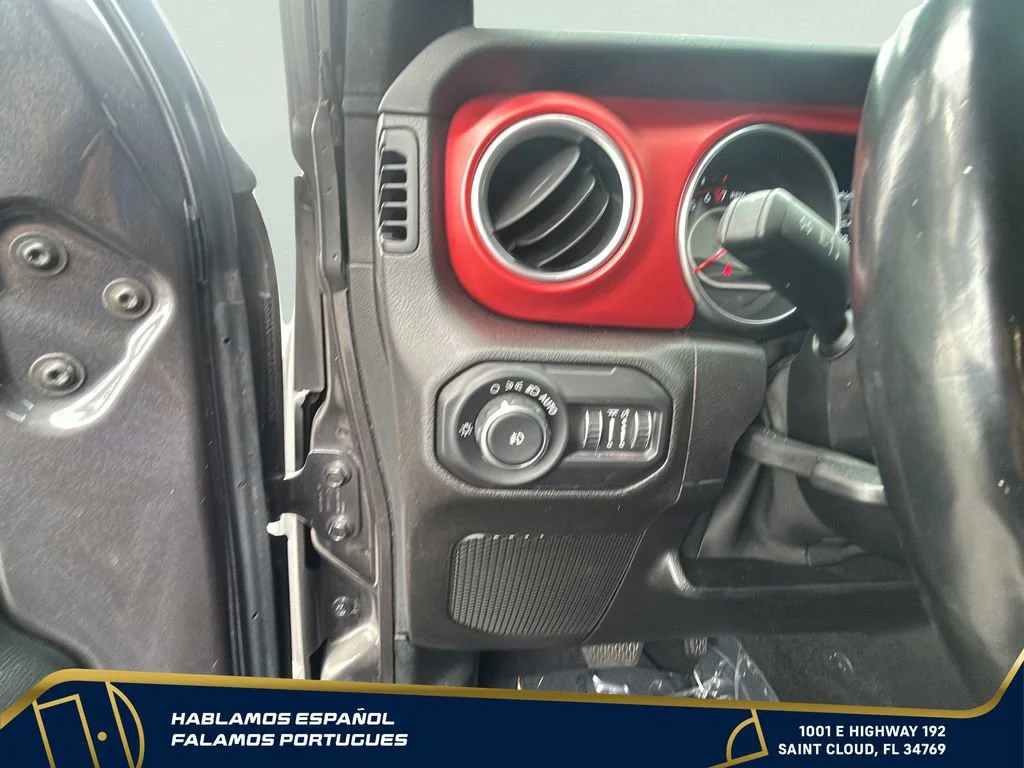 Used 2020 Gray Jeep Rubicon 4x4 image 16
