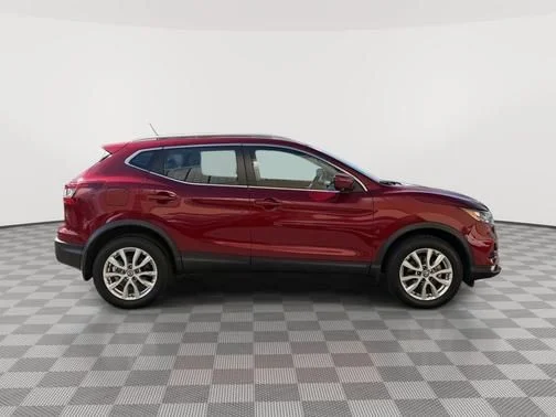Certified Used 2022 Red Nissan SV image 2