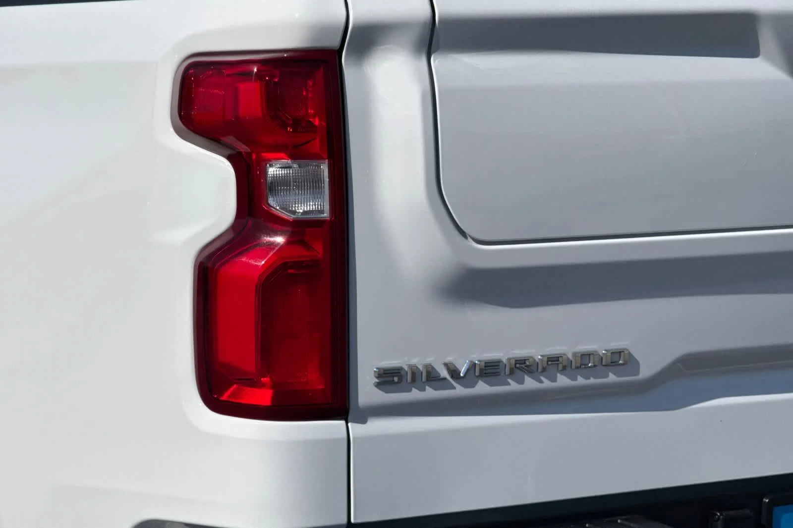 Used 2021 Summit White Chevrolet LTZ image 26