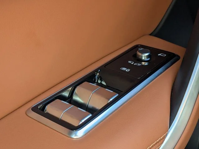 2026 Jaguar F-Pace R-Dynamic S - Photo 18