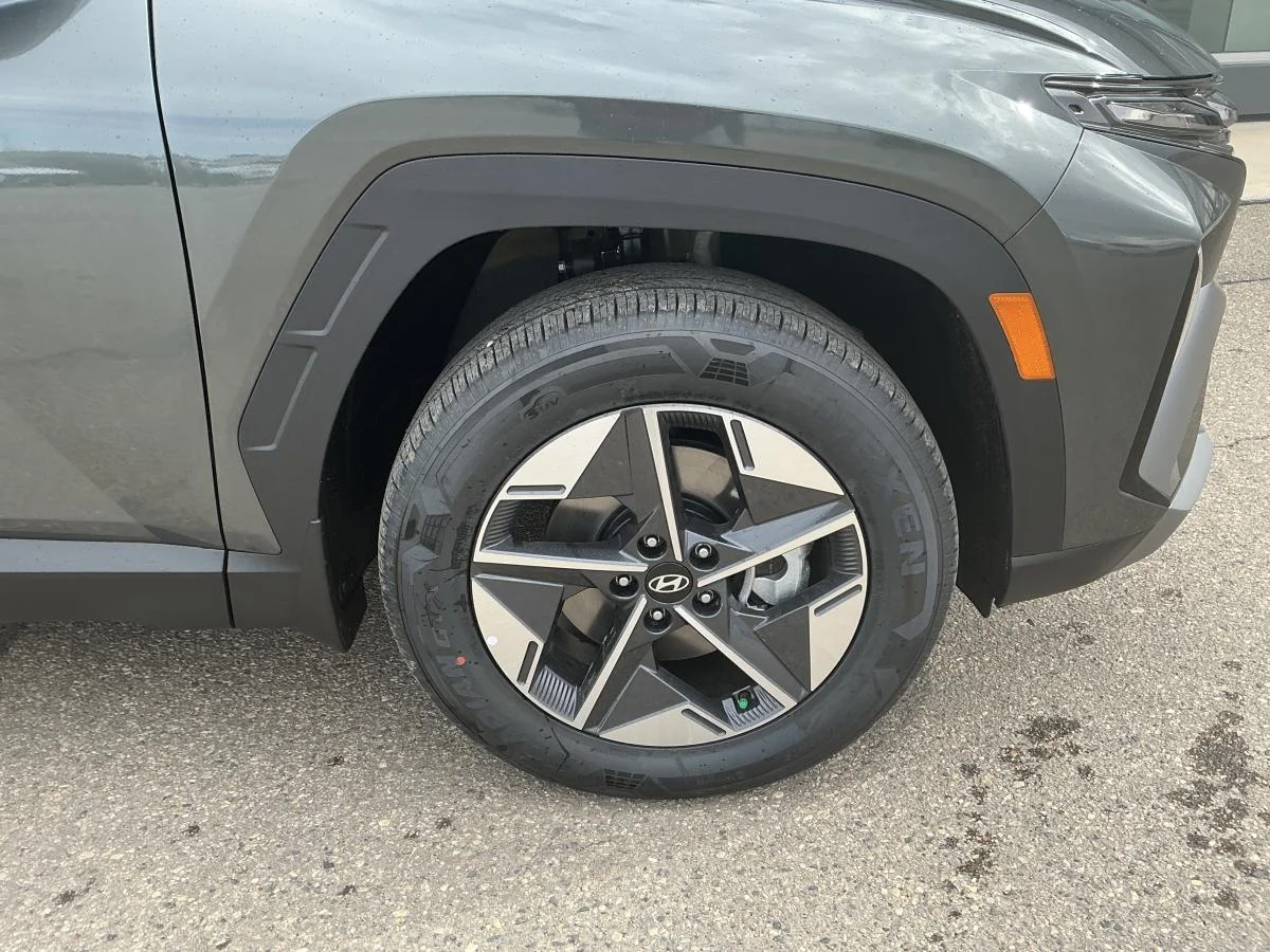 New 2026 Grey Hyundai Preferred image 10