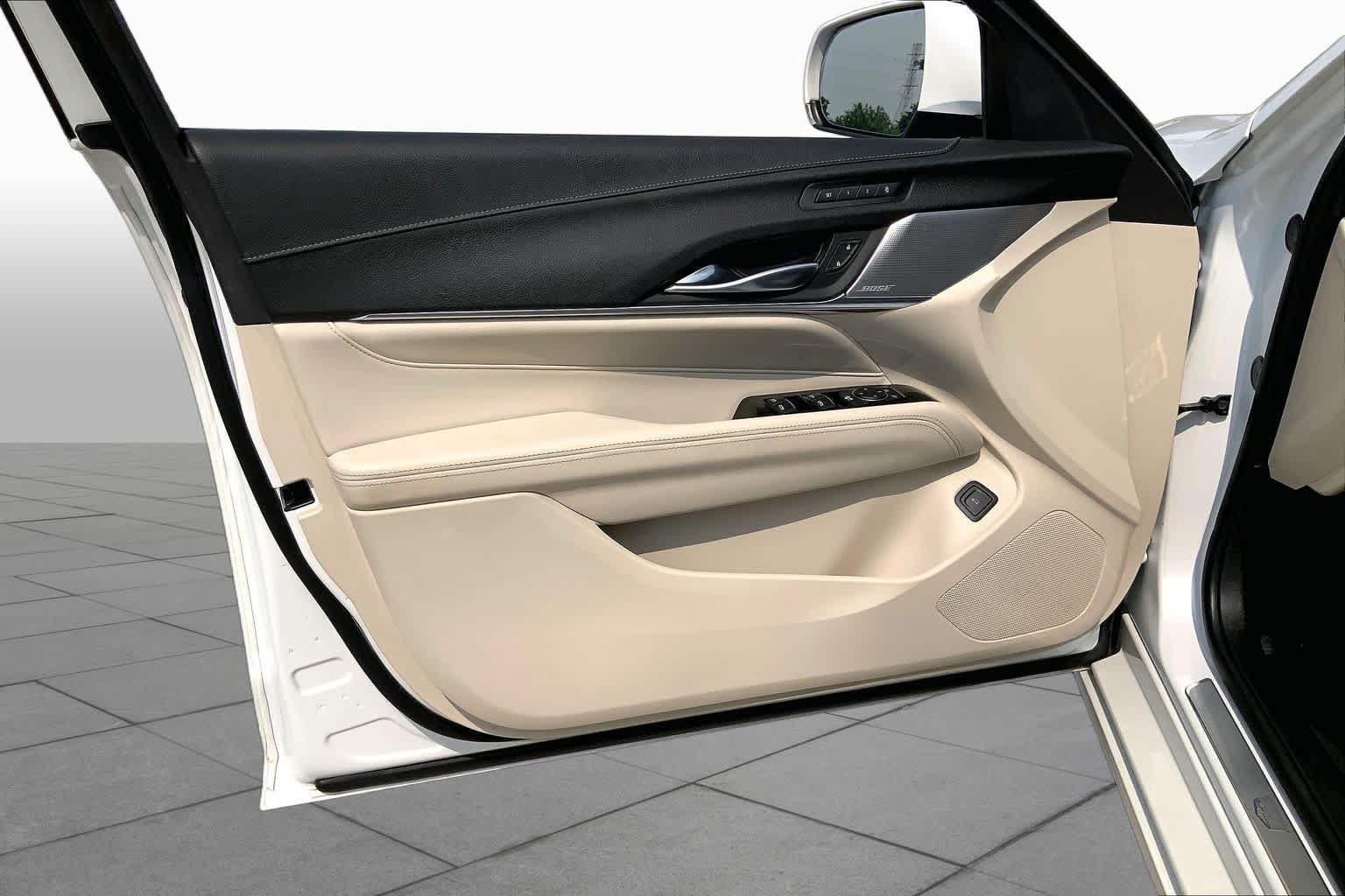 Used 2020 Crystal White Tricoat Cadillac Premium Luxury image 22