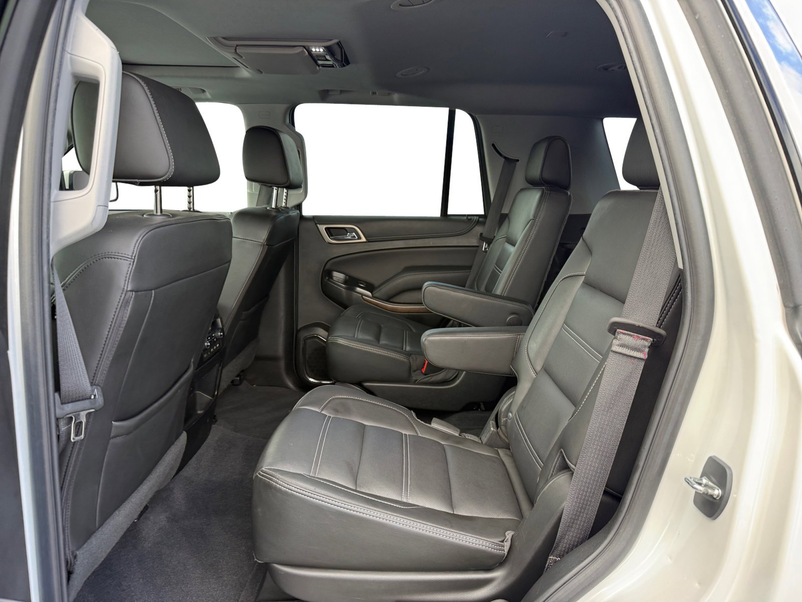 Used 2019 WHITE FROST TRICOAT GMC Denali image 16