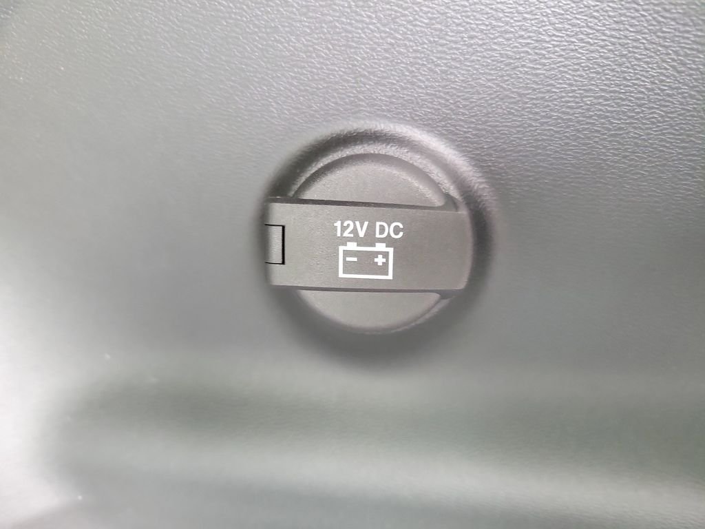 New 2026 Diamond Black Crystal Pearlcoat Jeep Laredo image 7