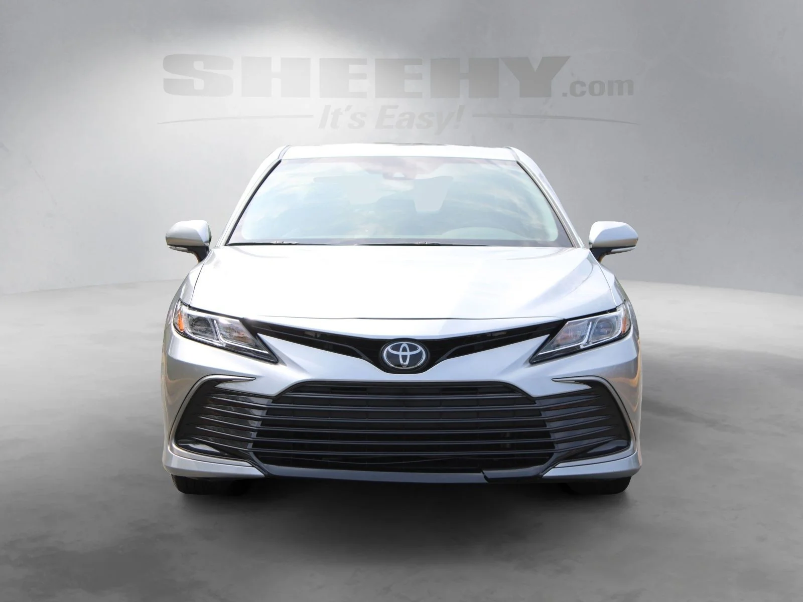 Used 2023 Silver Toyota LE image 16