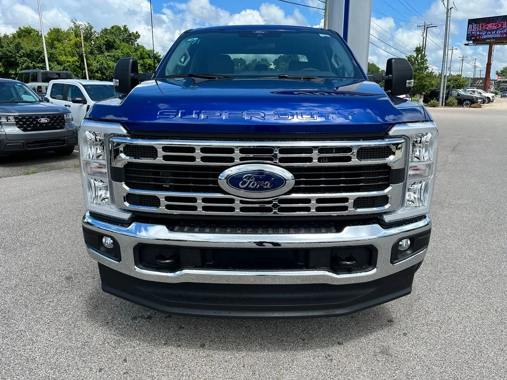 New 2026 Blue Ford XLT image 2