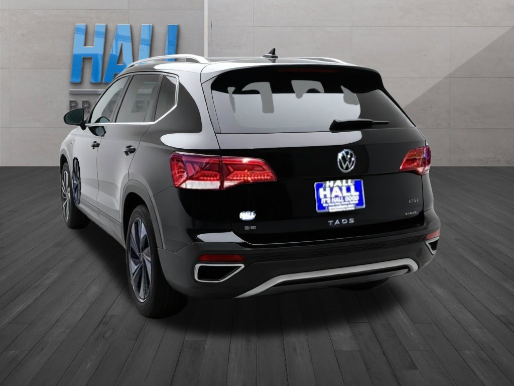 Certified Used 2024 Black Volkswagen 1.5T SE image 5
