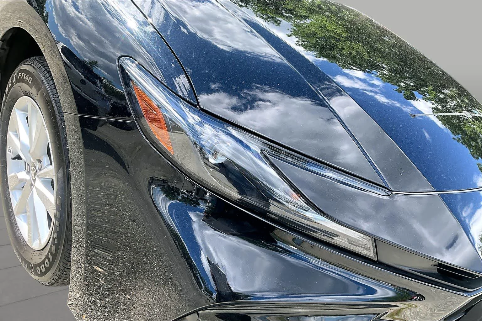2025 Toyota Camry LE - Photo 28