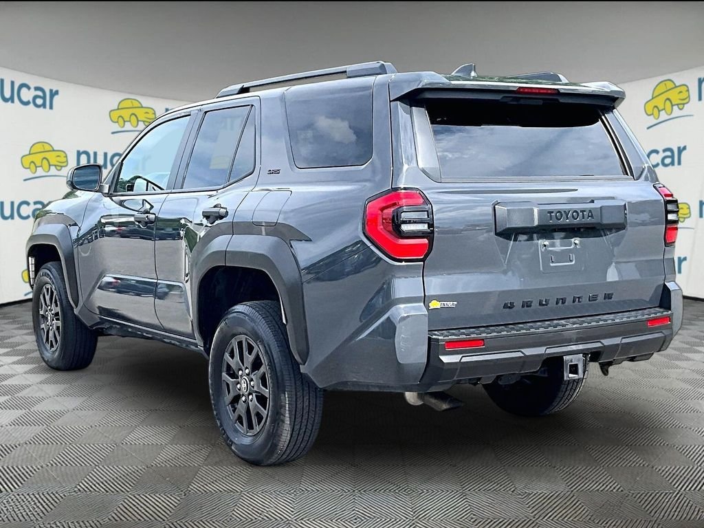 Used 2025  Toyota SR5 image 4