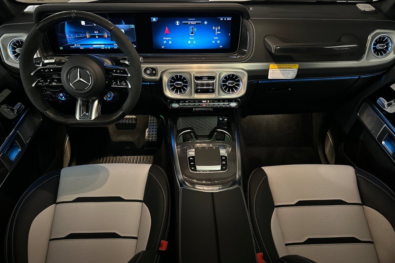 New 2026 MANUFAKTUR Moonlight White Magno Mercedes-Benz AMG® G 63 SUV image 12