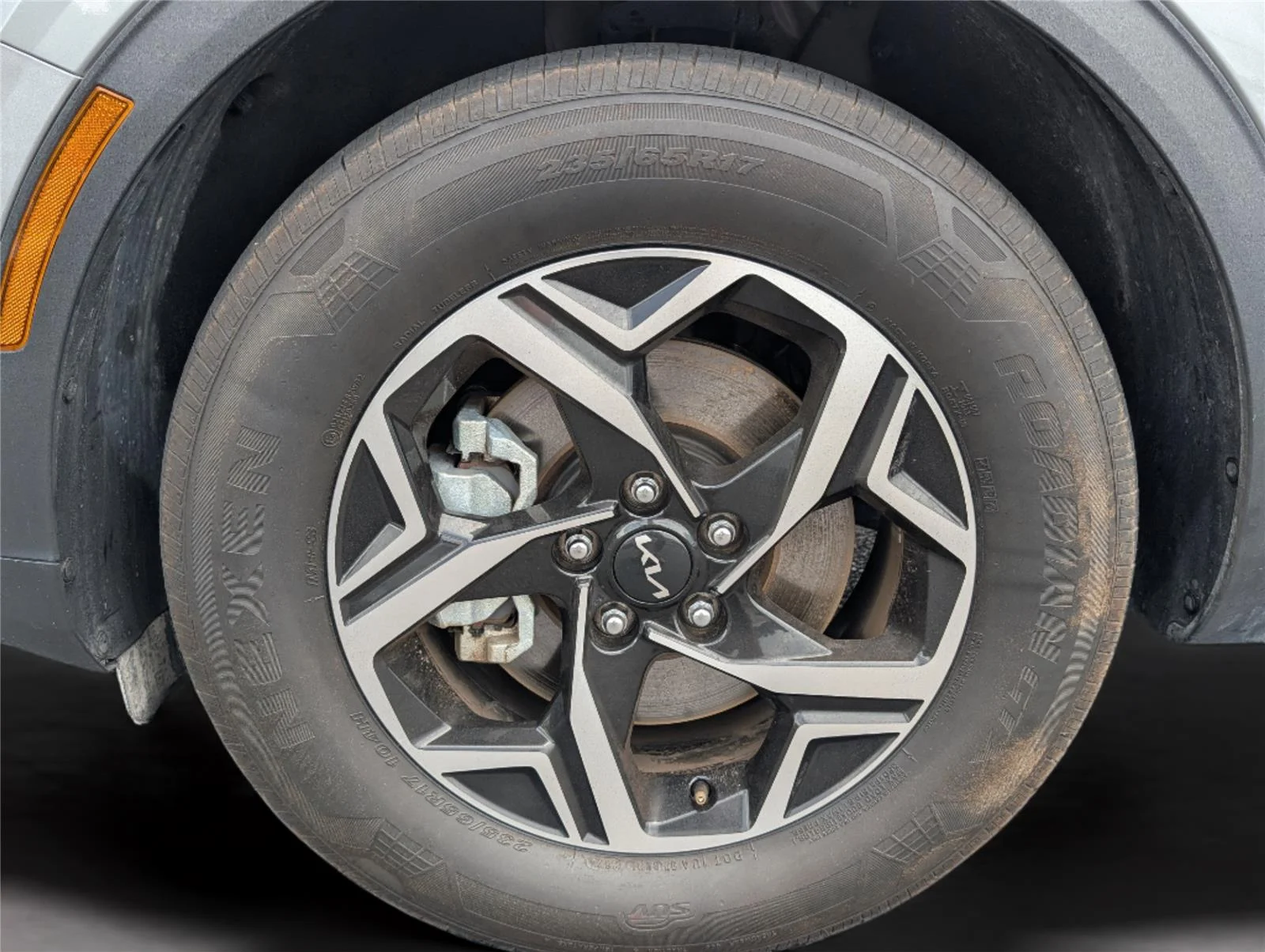 Used 2025 Steel Gray Kia LX image 9