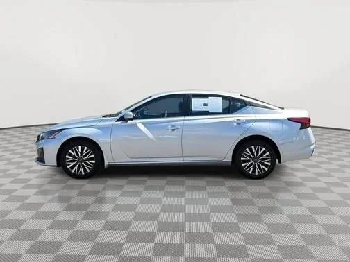 Certified Used 2023 Brilliant Silver Metallic Nissan 2.5 SV image 6