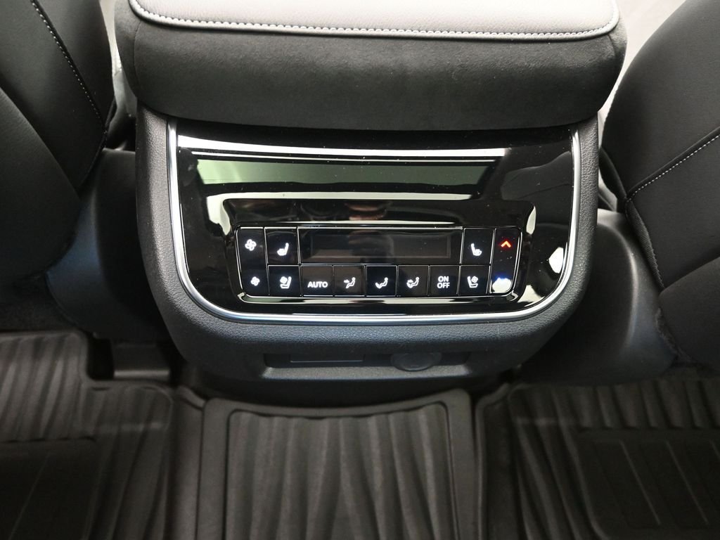 Certified Used 2025 Black INFINITI LUXE image 19