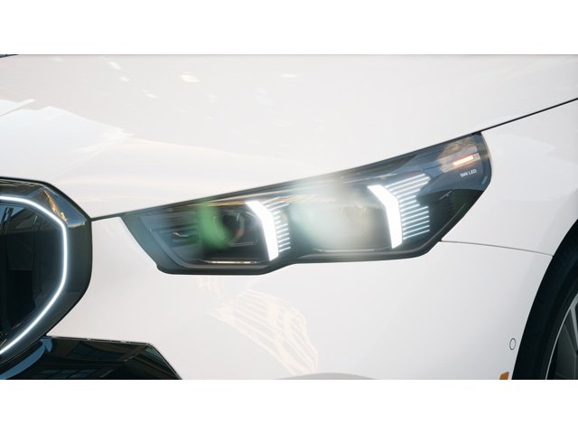 New 2026 Alpine White BMW 530i xDrive image 6