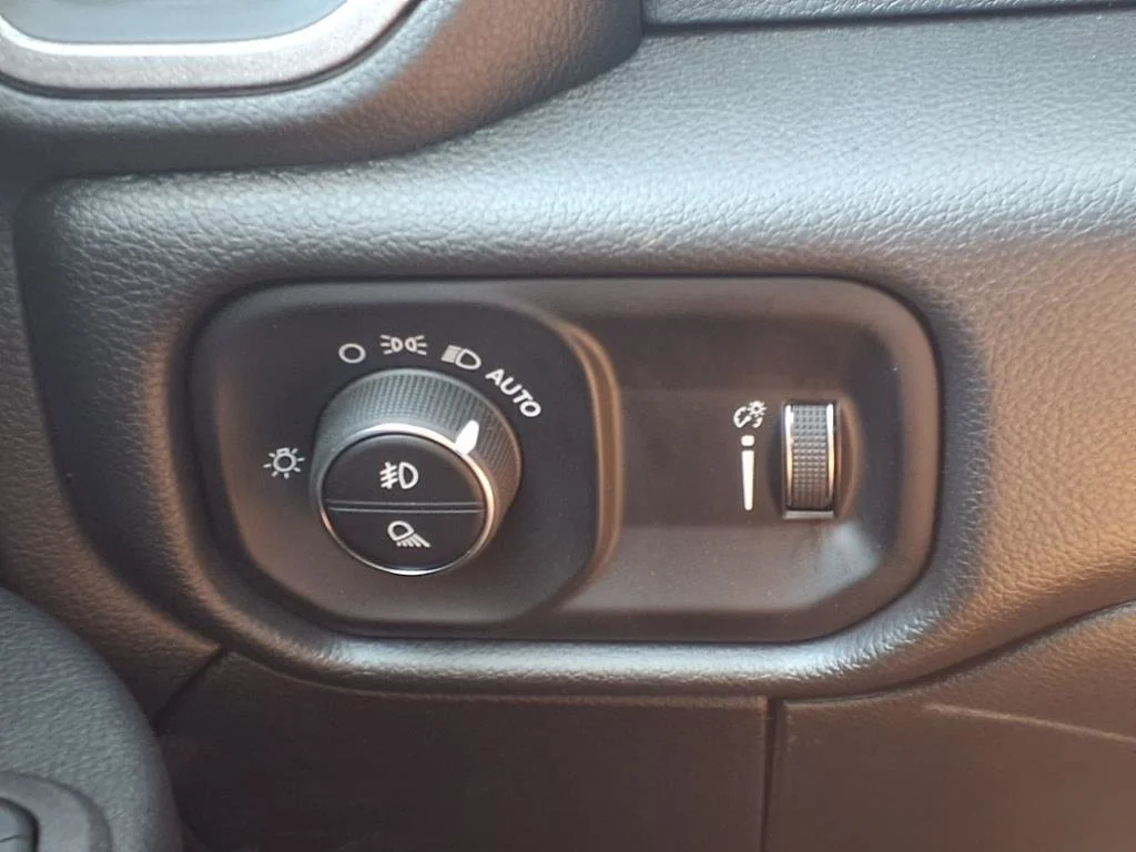 2026 RAM 2500 Tradesman - Photo 14