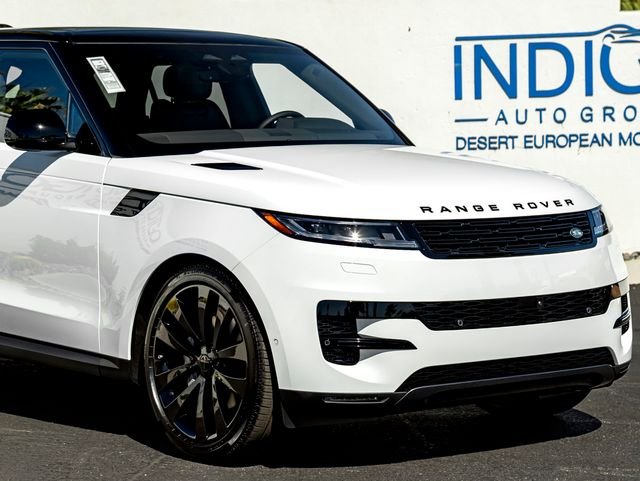 New 2026 Fuji White Land Rover SE image 5