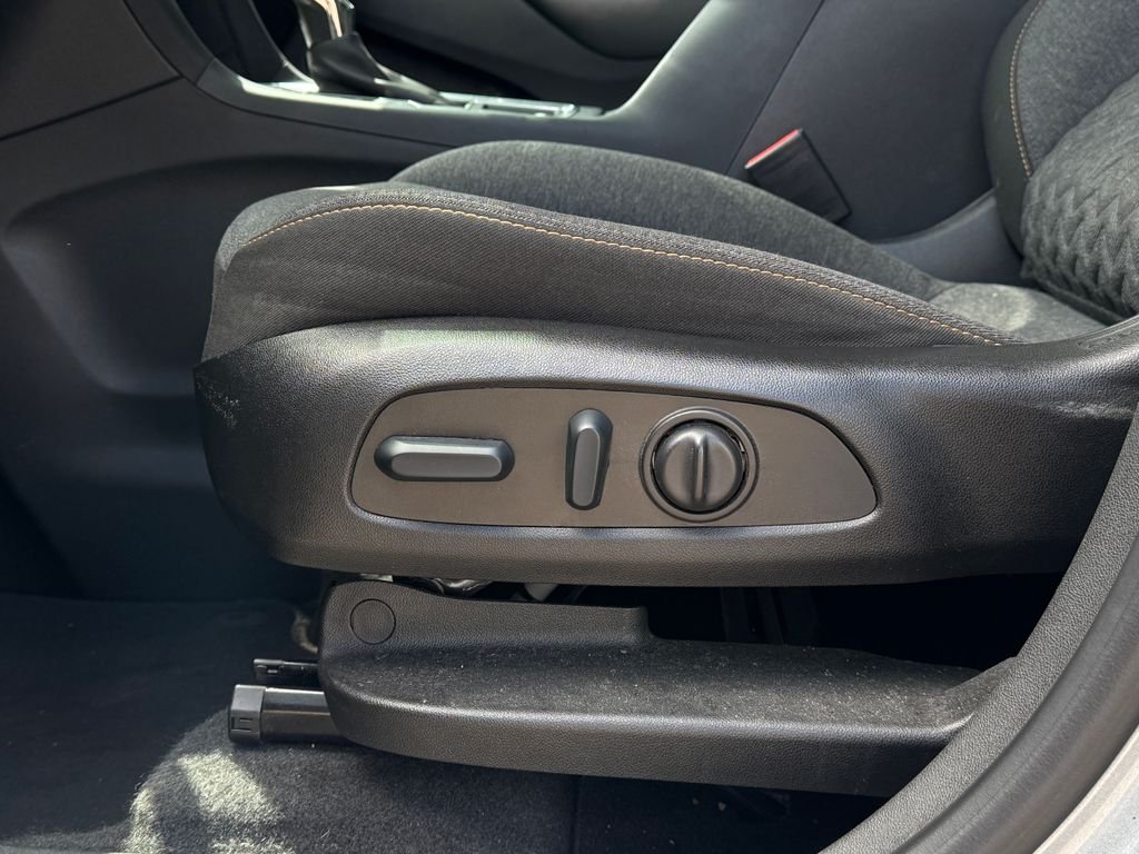 2023 Chevrolet Equinox LT - Photo 26