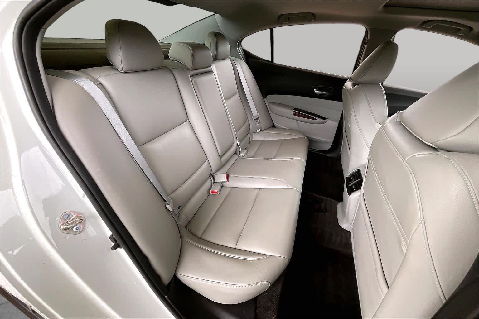Used 2015 Bellanova White Pearl Acura  image 17