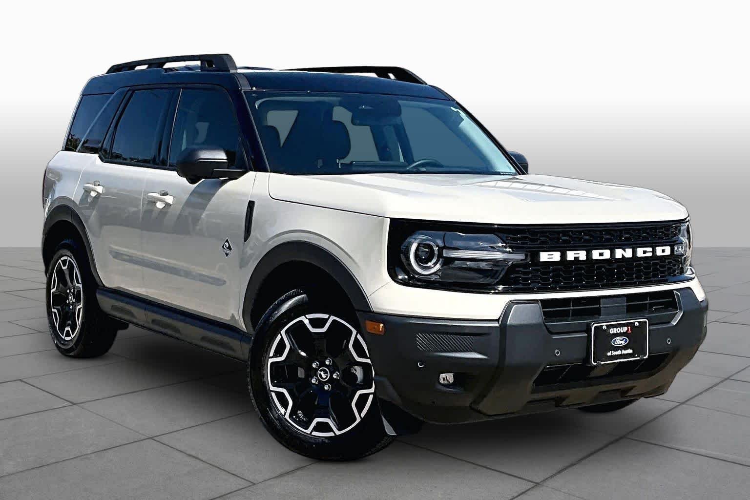 Used 2025 Desert Sand Ford Outer Banks image 3