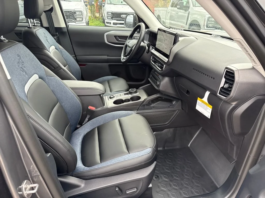 New 2025 Gray Ford Outer Banks image 23