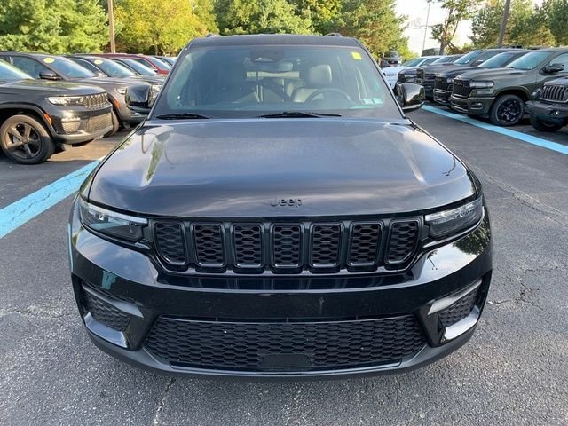 Used 2023 Black Jeep Altitude X image 8