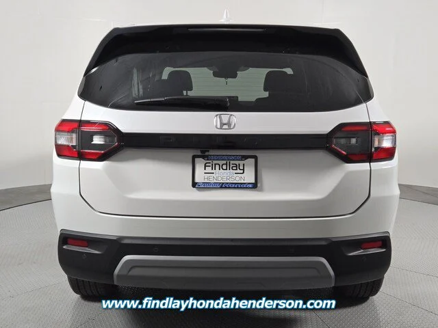 Certified Used 2025 Platinum White Pearl Honda EX-L image 39