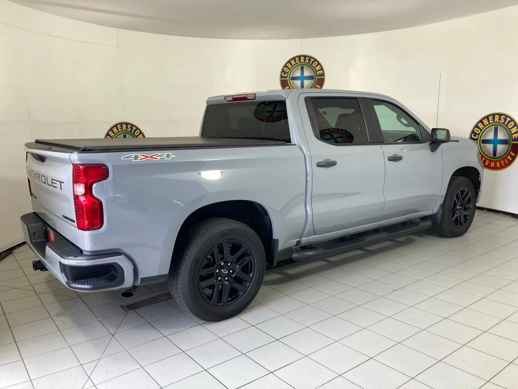Used 2024 Gray Chevrolet Custom image 18