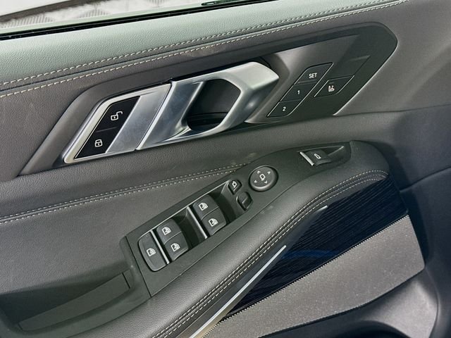 New 2026 Black Sapphire Metallic BMW xDrive40i image 18