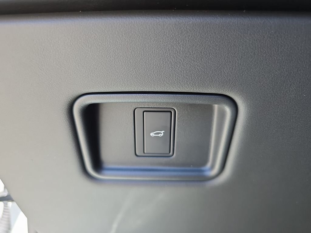 New 2026 Fuji White Land Rover Dynamic SE image 27