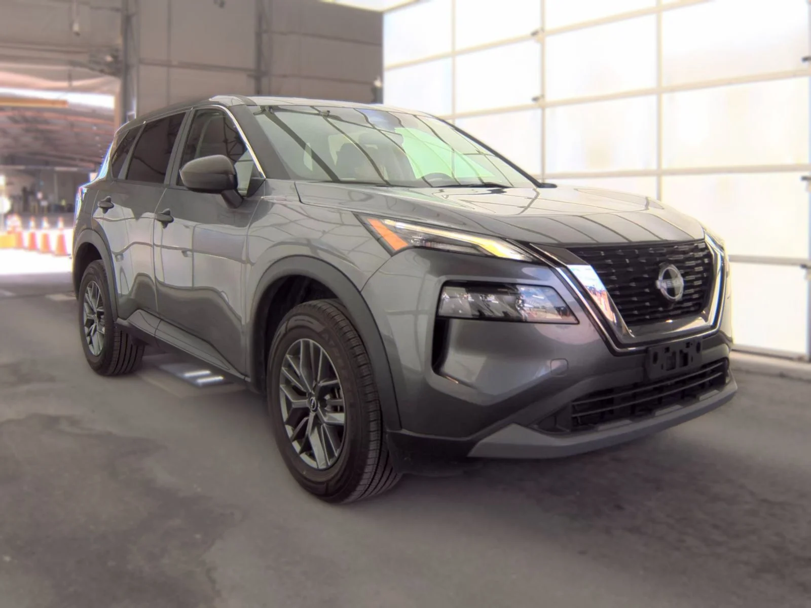 Used 2023 Gray Nissan S image 1