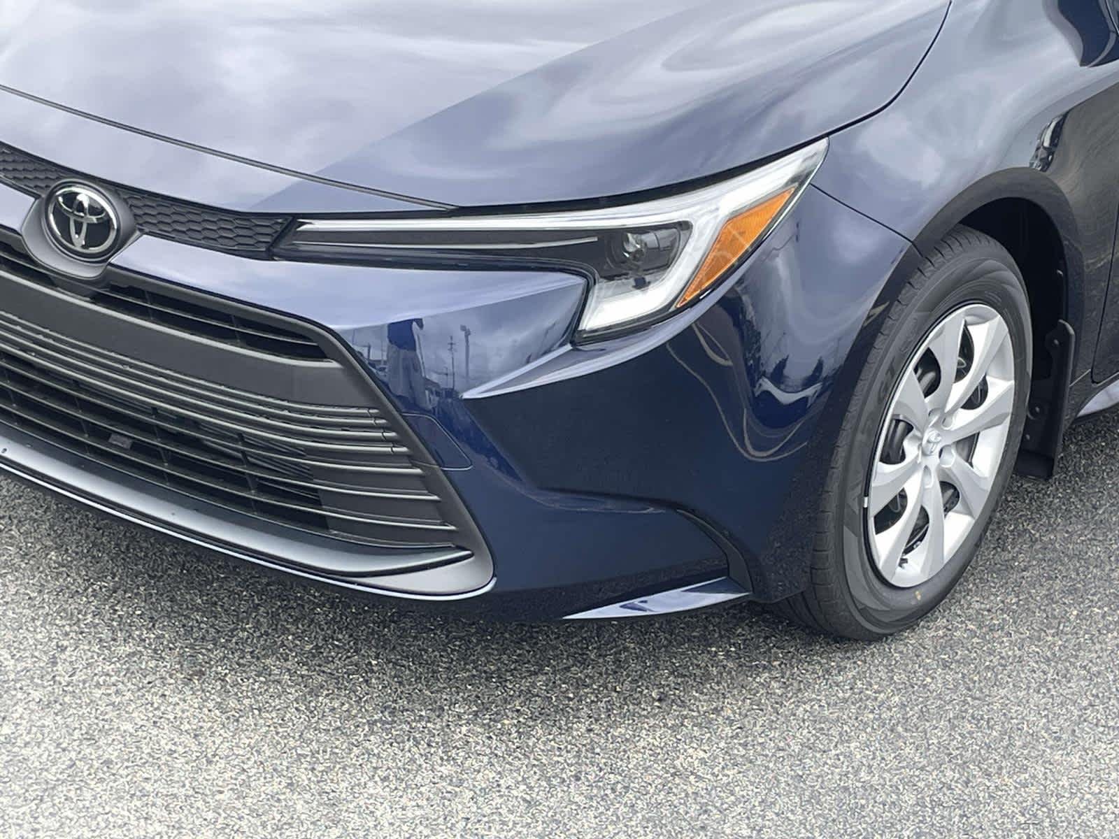 New 2026 Blueprint Toyota Hybrid LE image 13