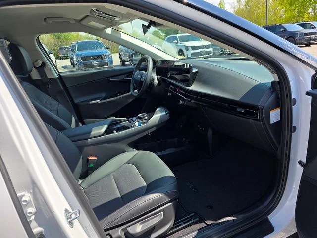 New 2026 Glacial White Pearl Kia Wind image 10