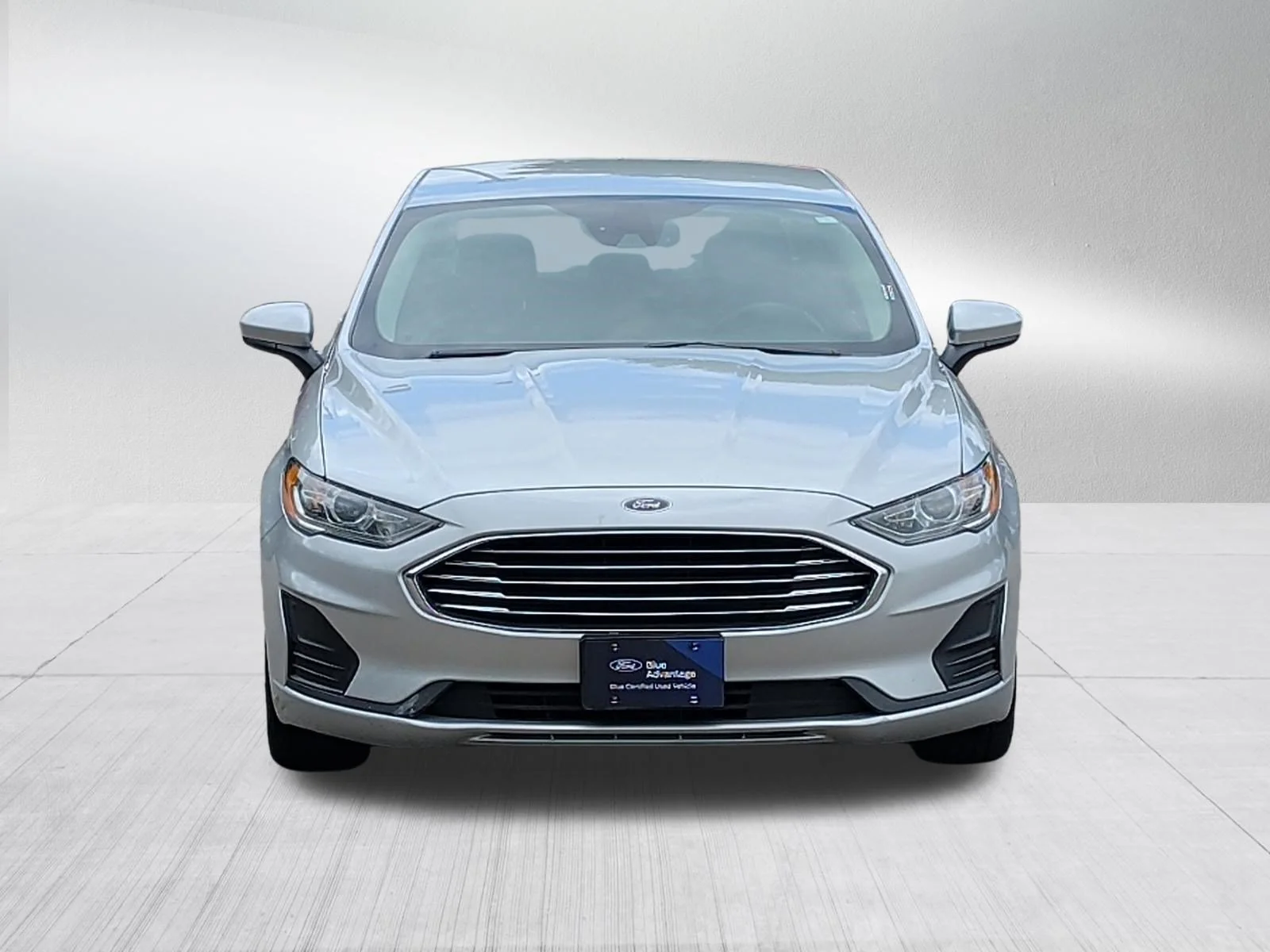 Used 2019 Ford Fusion Hybrid SE with VIN 3FA6P0LU3KR257697 for sale in Minneapolis, MN