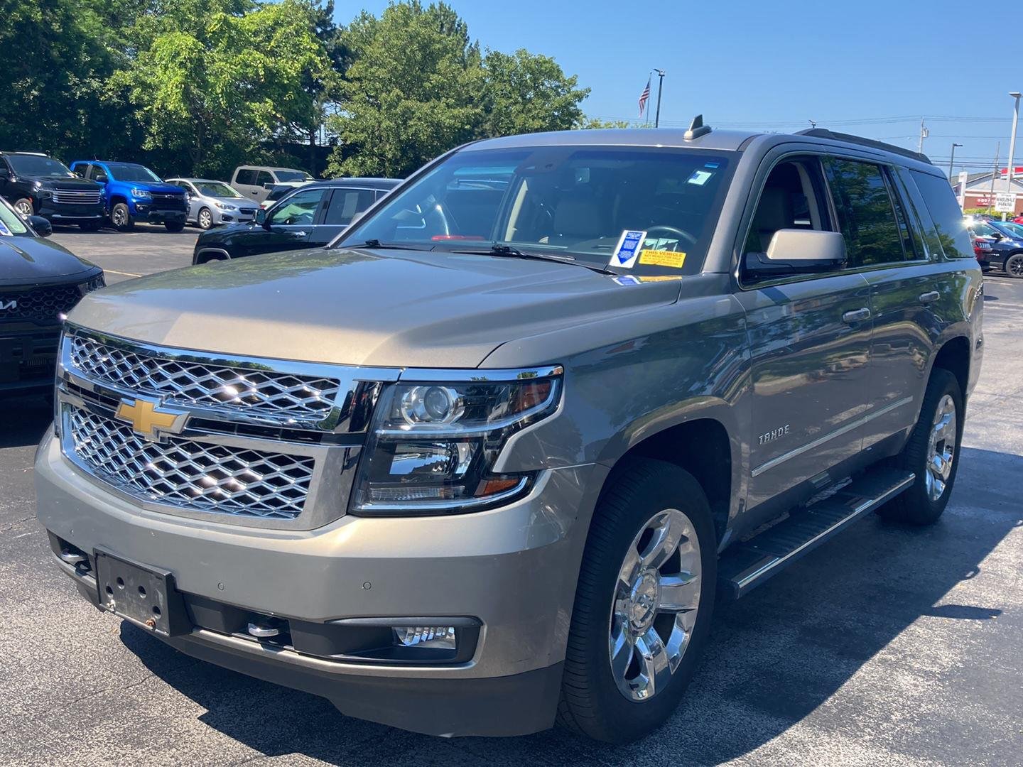 Used 2019 Pepperdust Metallic Chevrolet LT image 3