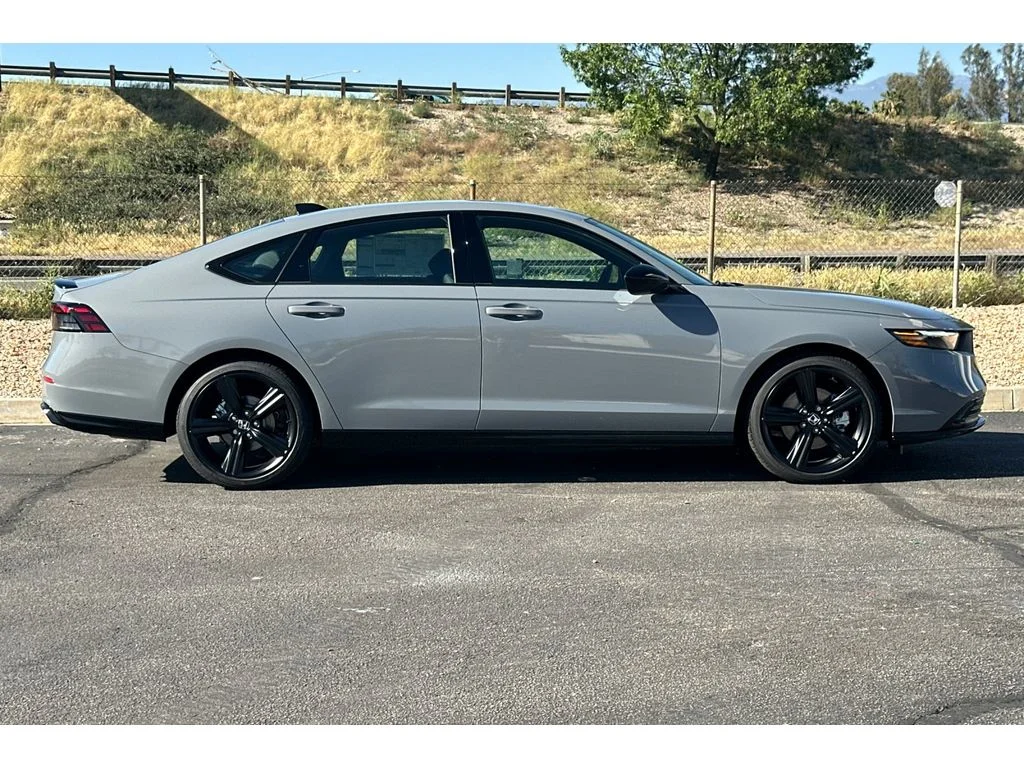 New 2026 Urban Gray Pearl Honda Sport-L image 3