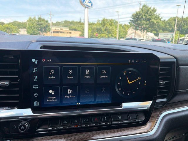 Used 2024 Gray Chevrolet LT image 18