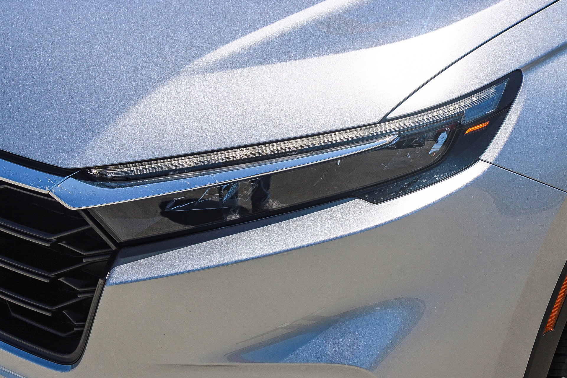 New 2026 Solar Silver Metallic Honda LX image 4