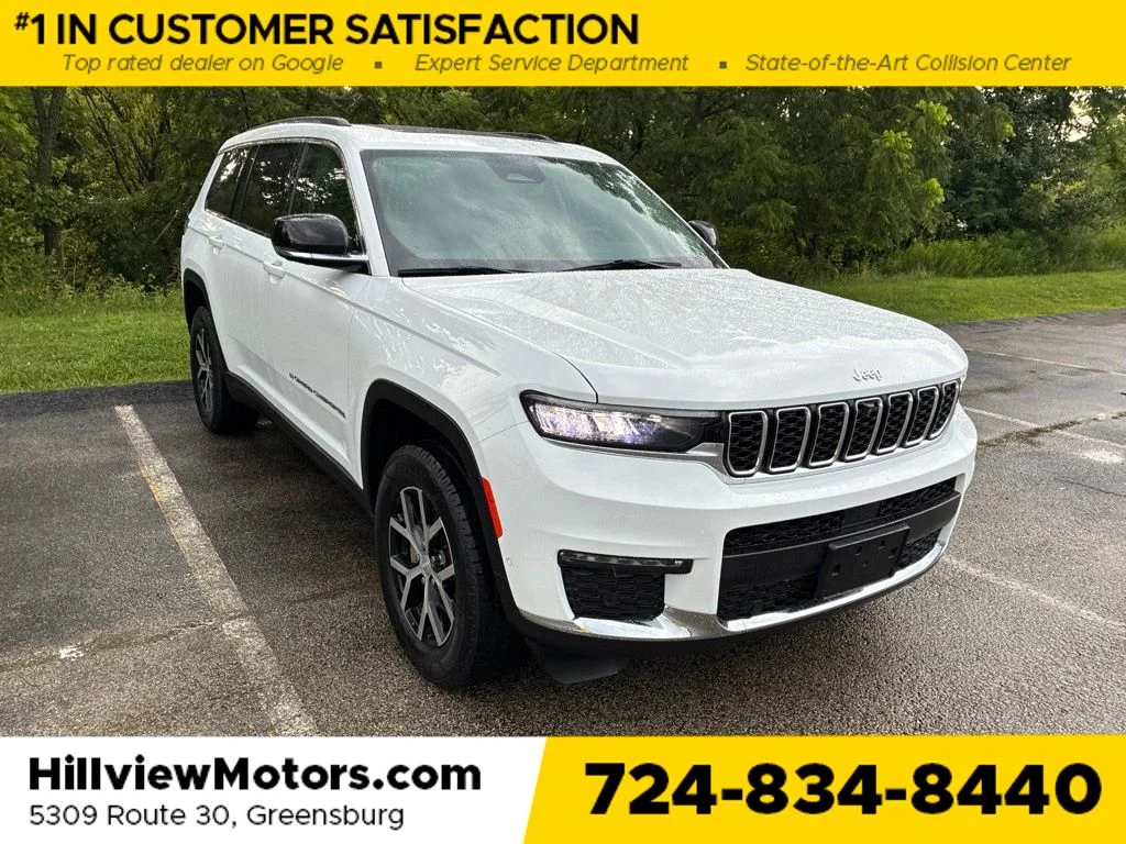 Used 2023 Bright White Clearcoat Jeep Limited image 9