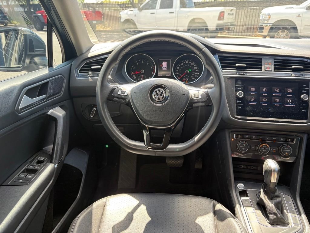 Used 2020 Gray Volkswagen 2.0T SE image 7