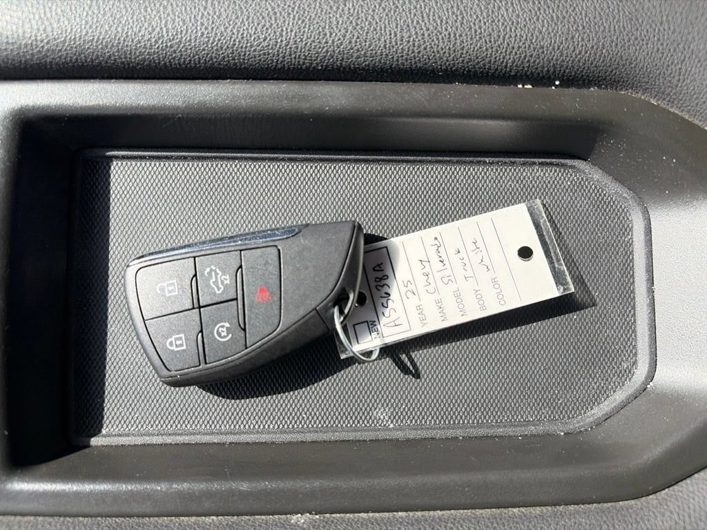 Used 2025 Summit White Chevrolet Custom image 20