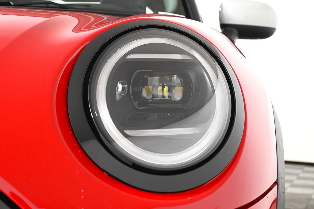 New 2026 Red MINI Signature Plus image 11